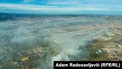 Dim iznad Valjeva nakon požara na deponiji u januaru 2025.