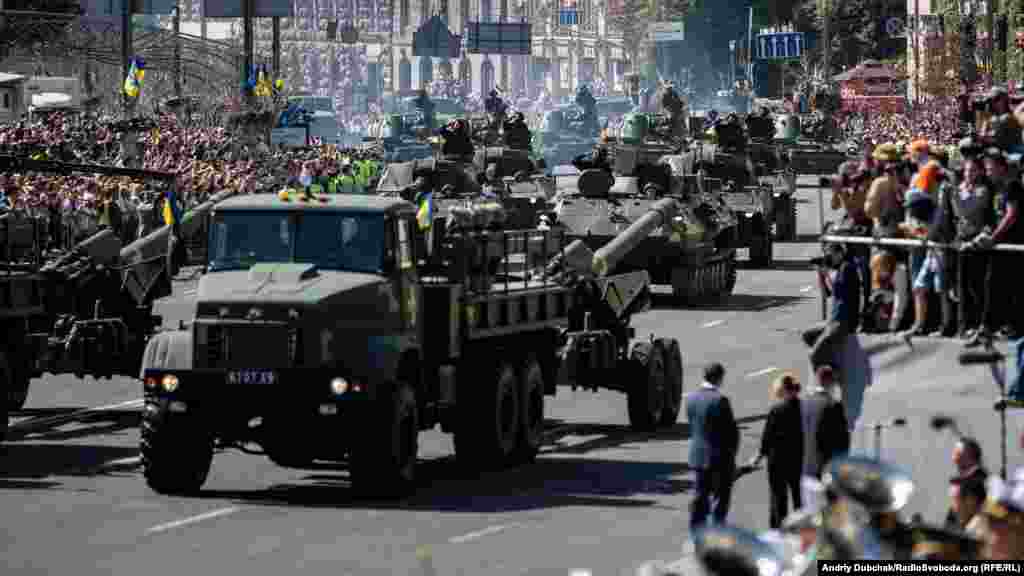 Батарея 152-мм гаубиць «Мста-Б»