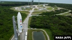 Ракета Atlas із марсоходом Perseverance на борту на стартовому майданчику, мис Канаверал, Флорида, США, 30 липня 2020 року