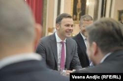 Najpoznatiji slučaj dovođenja u pitanje verodostojnosti jednog akademskog rada je doktorat ministra finansija Siniše Malog