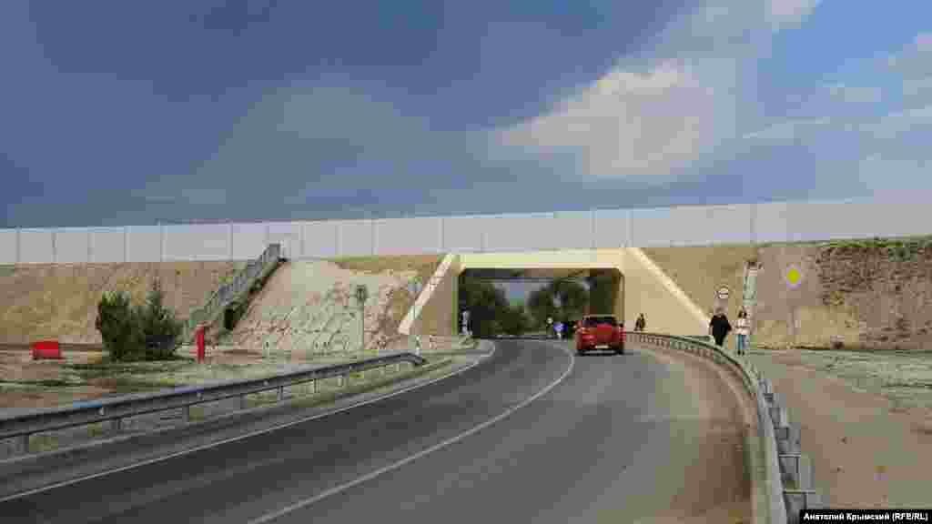 Дорога к Марсианскому озеру теперь проходит под автотрассой «Таврида»