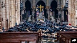 Собор Паризької Богоматері після пожежі, 16 квітня 2019 року