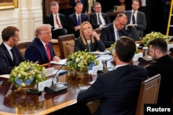 Момент обговорення шляхів завершення російсько-української війни «зустріч дев'ятьох» у Білому домі. Вашингтон, 18 серпня 2025 року