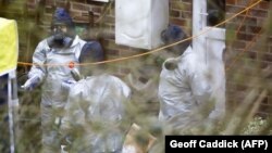 Слідчі працюють біля будинку Сергія Скрипаля у Солсбері, Велика Британія, 22 березня 2018 року
