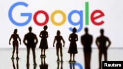 19 листопада група депутатів двох палат російського парламент внесла законпроєкт, який передбачає блокування іноземних соціальних мереж й інших сервісів за обмеження доступу до матеріалів російських ЗМІ