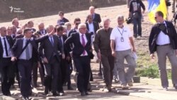 Іноземних дипломатів пікетували на Донбасі (відео) Іноземних дипломатів пікетували на Донбасі (відео)