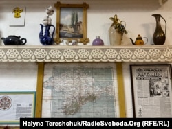 Небольшой музей Крыма в халяль-кафе «Крымский дворик» во Львове