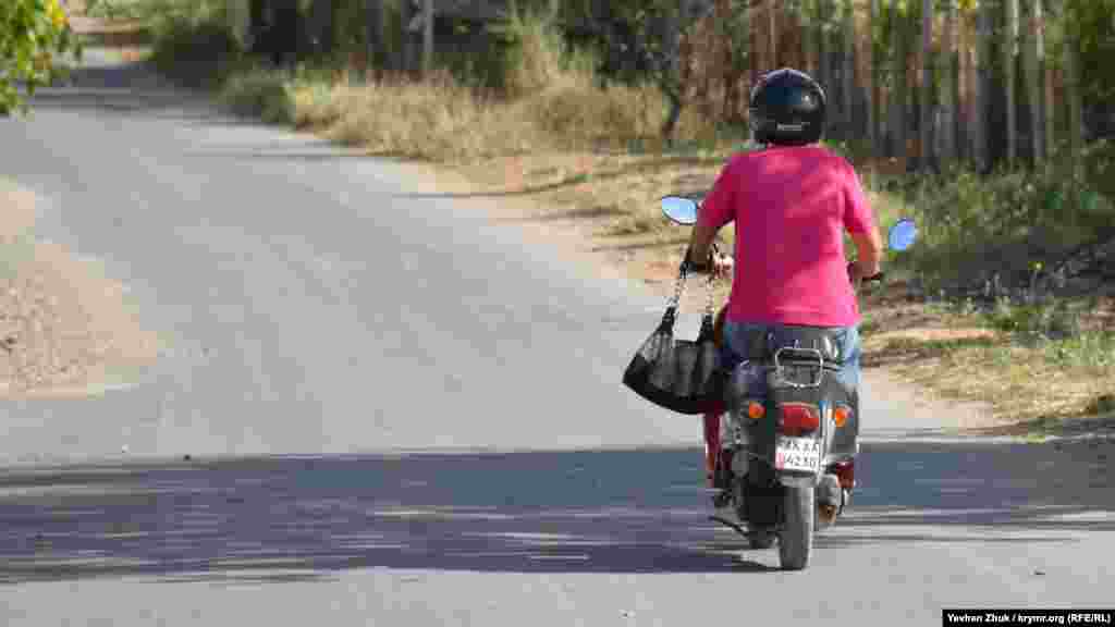 Второй «по значимости» личный транспорт в Угловом – мопед