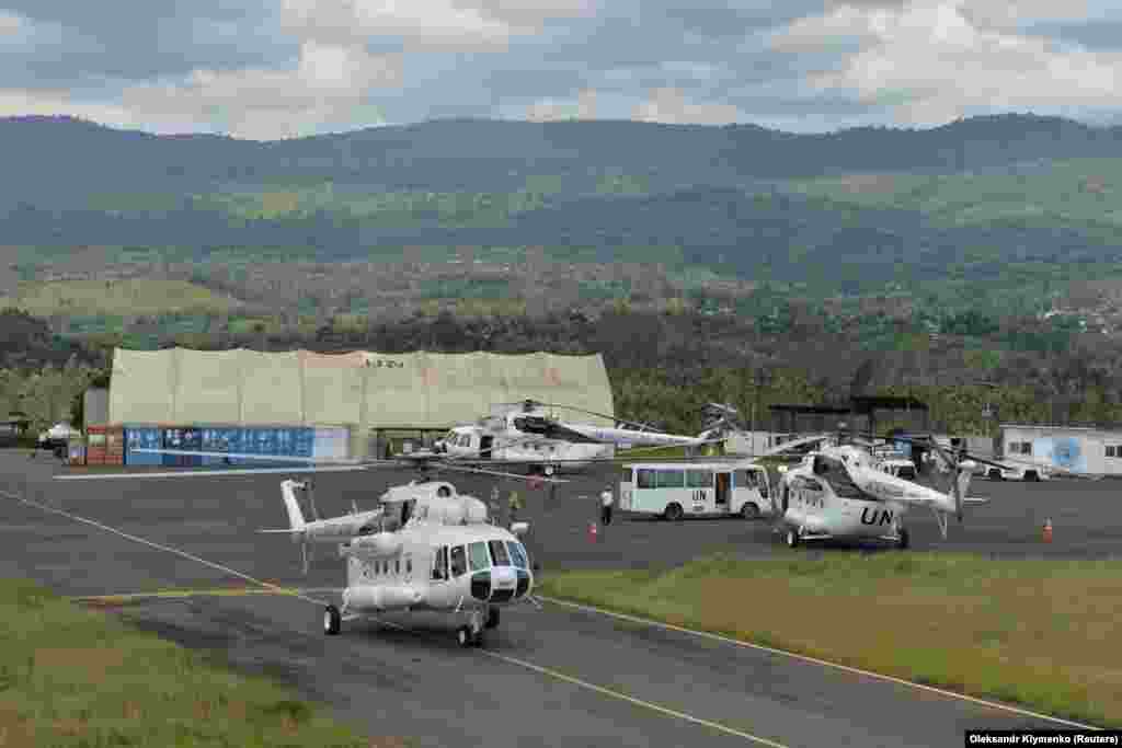 Конго –  Вертольоти Мі-8 українських миротворців Місії ООН зі стабілізації в ДР Конго, аеропорта міста Букаву, 23 жовтня 2018 року