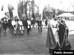 Перепоховання Василя Стуса, Юрія Литвина та Олекси Тихого. Київ, 1989 рік