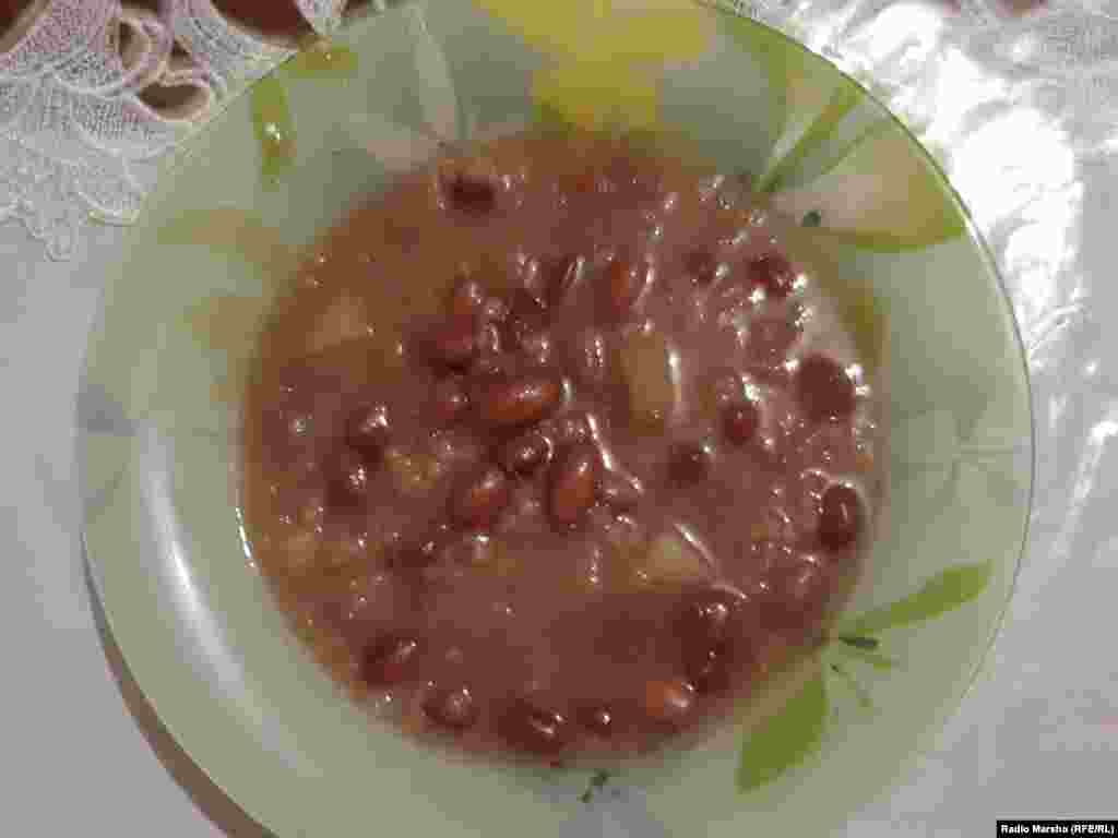 Гьолол чурпа. Бакъвараб гьангун гьабуни, рикIкIуна бищунго лъикIаблъун. 