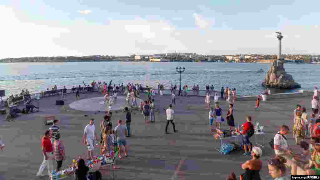 День семьи, любви и верности в Севастополе. 10 июля 