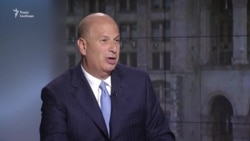 «Росія має залишити Україну у спокої» – посол США в ЄС Гордон Сондланд «Росія має залишити Україну у спокої» – посол США в ЄС Гордон Сондланд