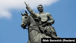 Пам’ятник більшовицькому військовому діячеві Миколі Щорсу в Києві