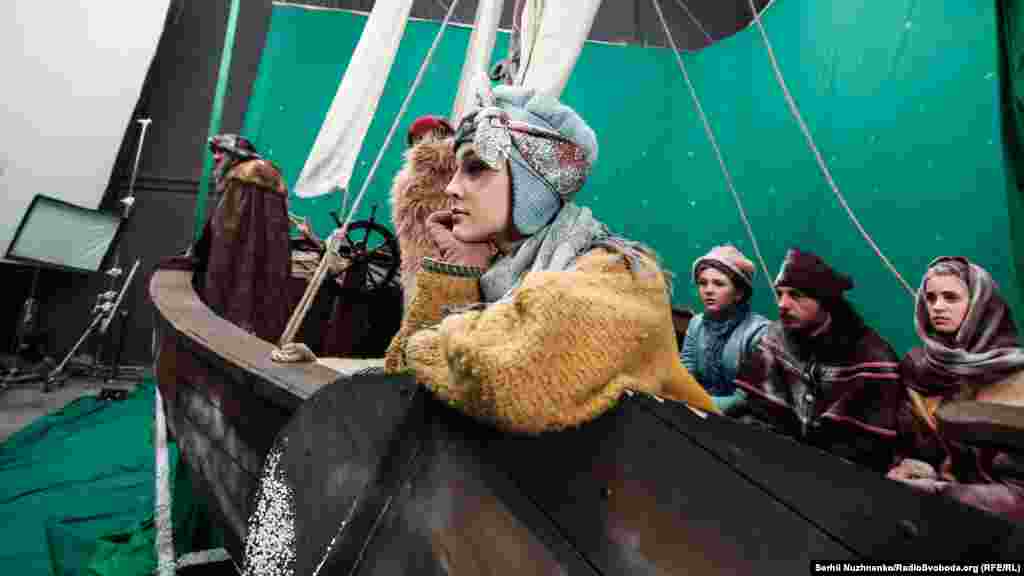 Зйомки розпочалися у грудні 2017 року. Вже відзнято 85% фільму, левову частку зафільмували у Буковелі, там звели величезну декорацію – казкове містечко «Ніколас Сіті»