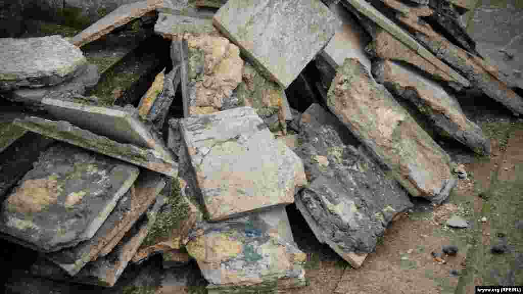 Российская компания из Санкт-Петербурга «Меандр» выиграла тендер на проведение первоочередных противоаварийных работ на Большой Митридатской лестнице 