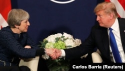 Тереза Мэй и Дональд Трамп, Давос, 25 января 2018 года