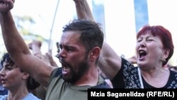 Тбилисский марш радикалов: самые яркие фотографии 5 июля