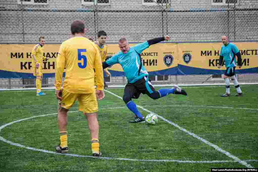 Юрій Береза під час товариського матчу на базі полку «Дніпро-1» 