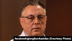 გიორგი კავკასიძე, ექიმი