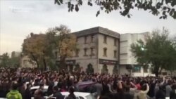 تجمع اعتراضی به برنامه فیتیله در تبریز تجمع اعتراضی به برنامه فیتیله در تبریز