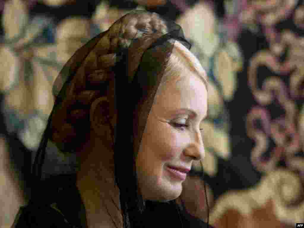 На приватній аудієнції у Папи Бенедикта XVI, Ватикан у жовтні 2009 року