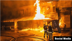 Унаслідок ударів пошкоджені багатоповерхові та приватні будинки, навчальний заклад і обʼєкти інфраструктури