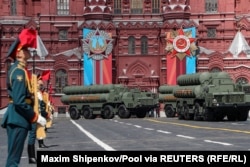 Російський ракетний комплекс С-300 під час параду в Москві 2024 року