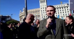 Як виявилося, це – Олександр Хрипунов, колишній генеральний консул України в Барселоні у часи Євромайдану