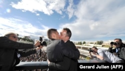 Первый официальный однополый брак во Франции был заключен в мае 2013 года