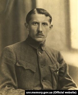 Євген Коновалець – полковник Армії УНР, командант УВО, голова Проводу українських націоналістів (1927), перший голова ОУН (1929). Народився 14 червня 1891 року в селі Зашків Львівської області, вбитий радянським агентом 23 травня 1938 року в Роттердамі, Нідерланди