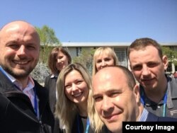 Олександр Матяш (перший зліва) разом із іншими членами української групи