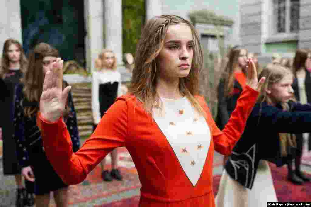 Показ колекції Катерини Тимочко «Огорни мене, ліс»