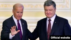 Як заявляє Андрій Деркач, Джо Байден запропонував Петрові Порошенку 1 мільйон доларів за заміну генерального прокурора