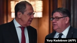 Министр иностранных дел России Сергей Лавров (л) и его финский коллега Тимо Сойни, Москва, февраль 2019 год