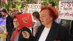 В Симферополе прошел митинг в поддержку «референдума» на Юго-Востоке Украины В Симферополе прошел митинг в поддержку «референдума» на Юго-Востоке Украины