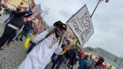 У Чехії знову антиковідні протести – є затримані У Чехії знову антиковідні протести – є затримані