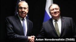 Раніше про зустріч Майка Помпео (праворуч) і Сергія Ларова повідомило МЗС Росії