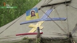 Спимо під обстрілами і готуємо хлопцям їжу – капелани на передовій (відео) Спимо під обстрілами і готуємо хлопцям їжу – капелани на передовій (відео)