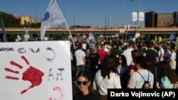 U Beogradu su na tri sada blokirana dva najprometnija mosta u gradu, 1. jun 2025.