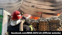 Ukraine -- Fire in warehouse, Kyiv 19Jul2021