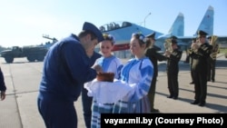 8 вересня на аеродром у білоруських Барановичах для формування навчально-бойового центру перекинули російські літаки Су-30СМ