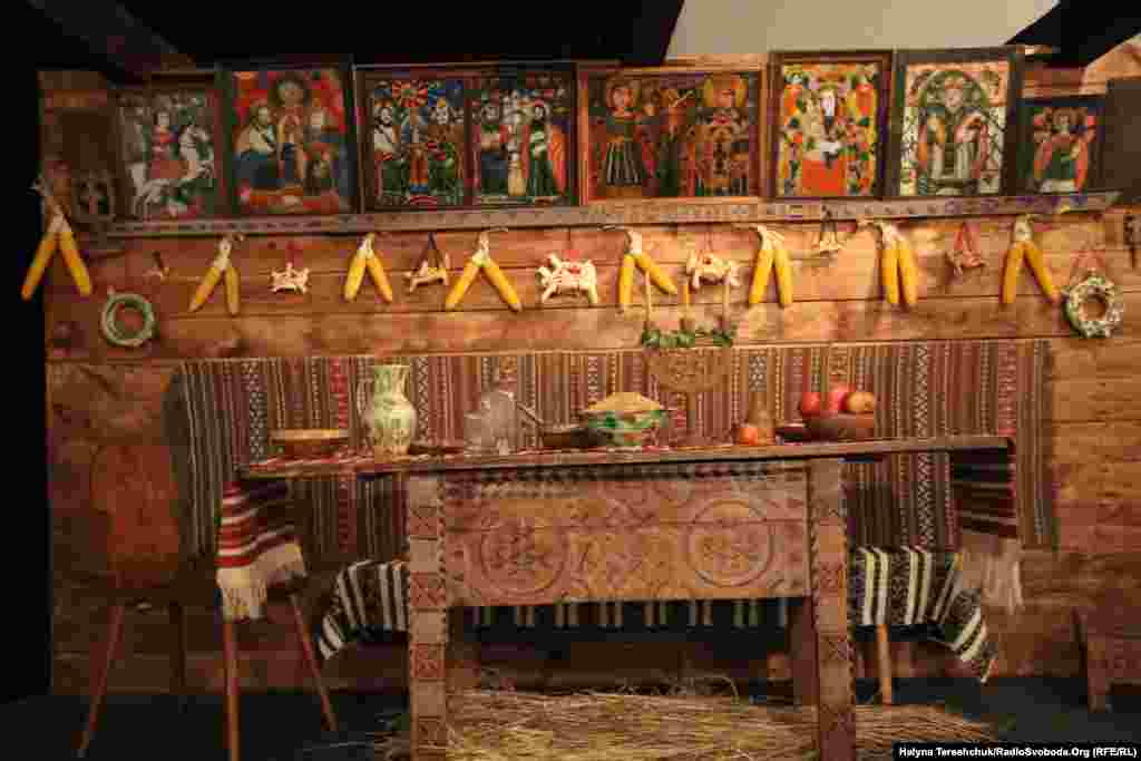 Фрагмент гуцульського інтер’єру на Різдво