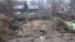 Mještani Maglaja nakon klizišta: 'Ne osjećamo se sigurno u svojoj kući' Mještani Maglaja nakon klizišta: 'Ne osjećamo se sigurno u svojoj kući'