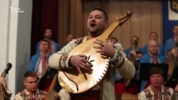 Сергій Захарець виконує «Пісню про Бондарівну» на старосвітській бандурі Сергій Захарець виконує «Пісню про Бондарівну» на старосвітській бандурі