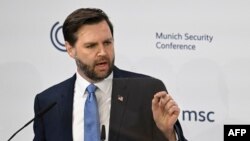 «Тепер робота дипломатії полягає в тому, щоб спробувати зблизити ці дві сторони. Тому що існує дуже велика прірва між тим, чого хочуть росіяни, і тим, чого хочуть українці»