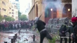 Ліван: сутички поліцейських із протестувальниками тривали дві ночі поспіль – відео Ліван: сутички поліцейських із протестувальниками тривали дві ночі поспіль – відео