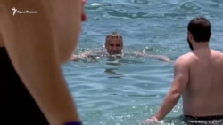 Экс-футболист «Шахтера» Вячеслав Шевчук отдыхал в Ялте (видео) Экс-футболист «Шахтера» Вячеслав Шевчук отдыхал в Ялте (видео)