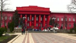 Більшість опитаних Радіо Свобода – проти заборони всіх російських книжок в Україні Більшість опитаних Радіо Свобода – проти заборони всіх російських книжок в Україні