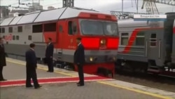 «Катюша» для Ким Чен Ына: лидер КНДР прибыл в Россию (видео) «Катюша» для Ким Чен Ына: лидер КНДР прибыл в Россию (видео)